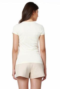 Frauen-T-Shirt mit weitem Kragendesign