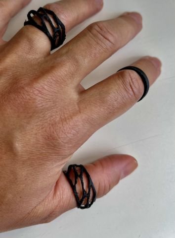 Siyah Tasarım Geometrik Yüzük