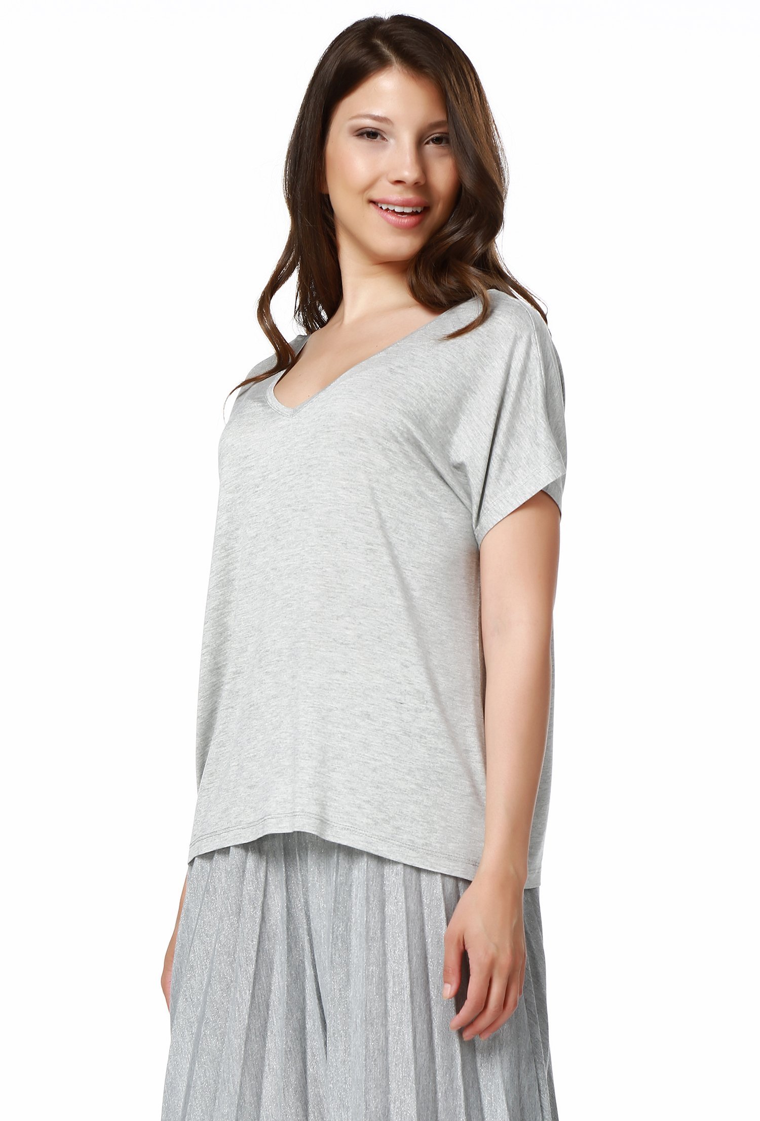 Das grundlegende T-Shirt der grauen Frauen mit V-Ausschnitt