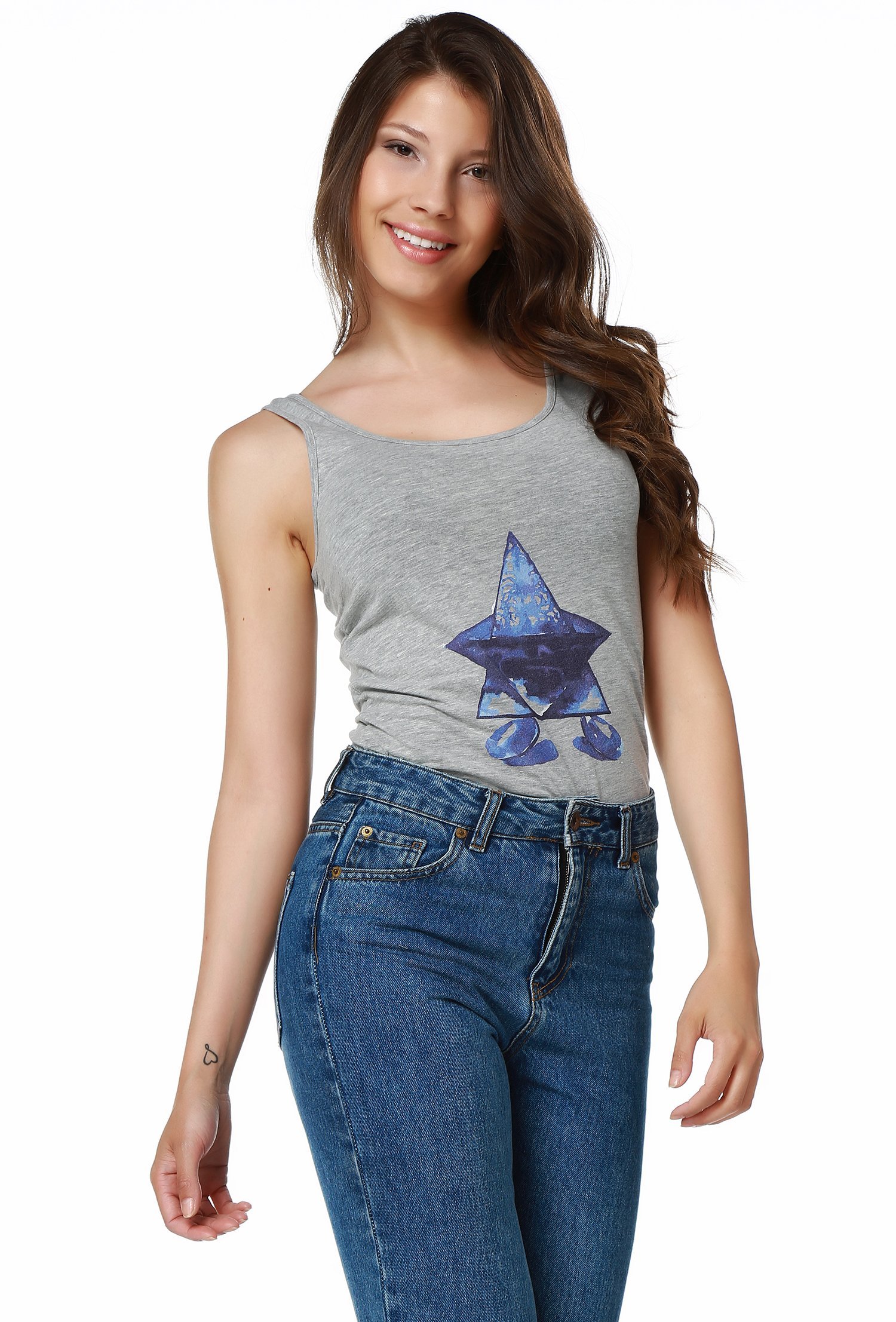 Gri Askılı Tasarım Baskılı Tişört