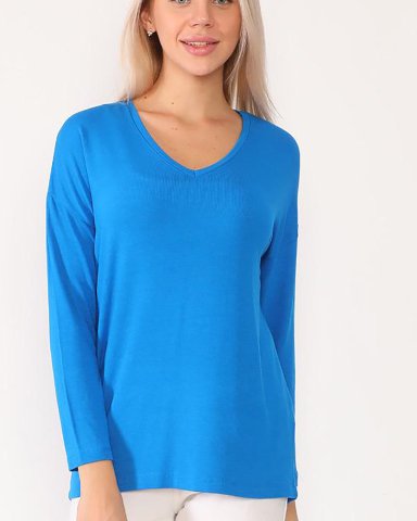 Blaue Bluse mit V-Ausschnitt