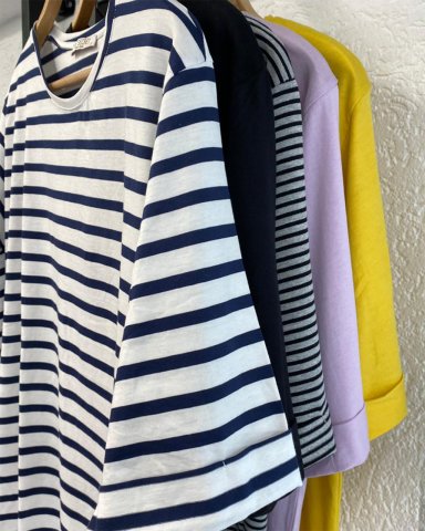 Gestreifte Bluse mit Rundhalsausschnitt